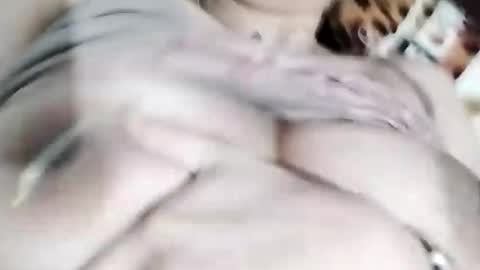 Snapshot of cristal_g19 chatting on 12-16-24, 06:43 online show from 12-16-24, 06:43