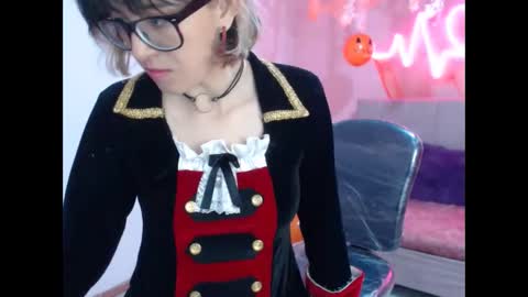 Cristal online show from 10-31-25, 07:04