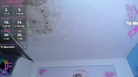 Milena online show from 06-18-26, 04:35