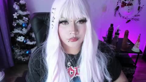 Snapshot of cristal_kosh chatting on 12-27-24, 07:35 Cris online show from 12-27-24, 07:35