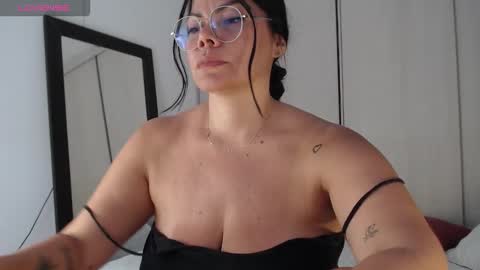 Snapshot of cristal_sexyboobs_ chatting on 09-17-25, 04:19 Cristal online show from 09-17-25, 04:19