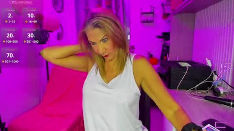 Cristal Ayala online show from 06-17-26, 11:27