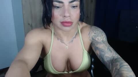 Snapshot of cristalbeautiful1 chatting on 05-02-26, 04:28 Natalie online show from 05-02-26, 04:28