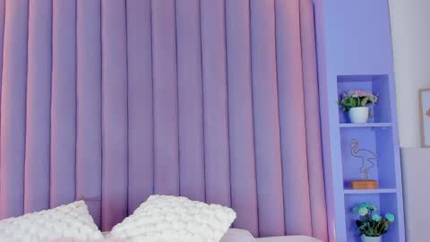 Nicole  Connection time 220pm-910pmCol online show from 02-01-25, 07:44