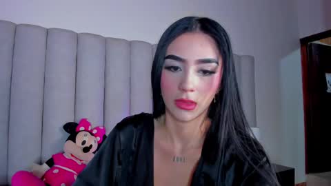 Nicole  Connection time 220pm-910pmCol online show from 02-10-25, 07:38