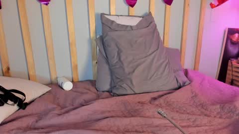 Cristal Cute  online show from 02-17-25, 03:53