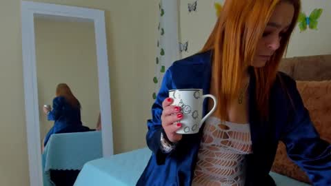Snapshot of cristalwalker__ chatting on 01-09-25, 12:19 cristal walker online show from 01-09-25, 12:19