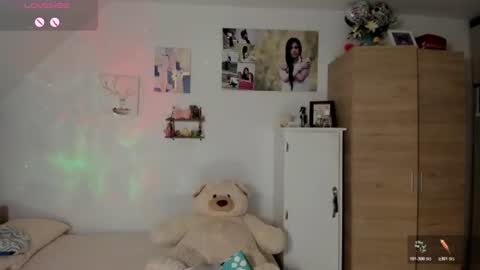 veronika online show from 07-13-26, 03:53