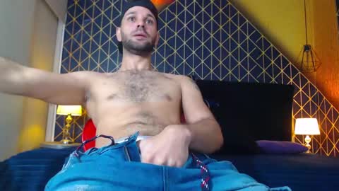 Snapshot of cristian_hot9 chatting on 02-07-25, 05:29 cristian hot9 online show from 02-07-25, 05:29