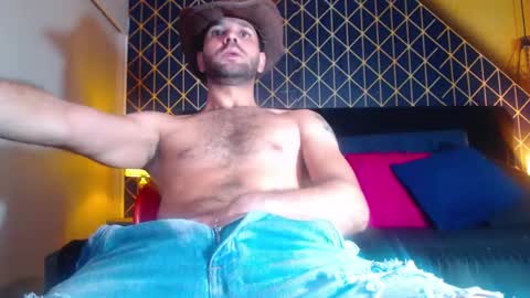 Snapshot of cristian_hot9 chatting on 02-13-25, 10:00 cristian hot9 online show from 02-13-25, 10:00