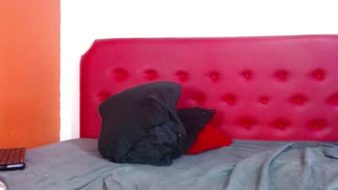 Snapshot of cristian_hot9 chatting on 11-18-25, 11:48 cristian hot9 online show from 11-18-25, 11:48