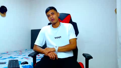Snapshot of cristiantayron chatting on 04-27-26, 11:36 cristian online show from 04-27-26, 11:36