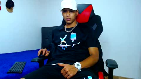 Snapshot of cristiantayron chatting on 05-13-26, 08:34 cristian online show from 05-13-26, 08:34