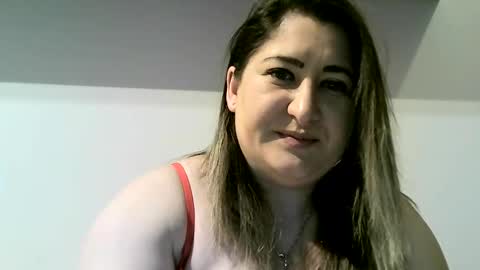 cristina20021991 online show from 04-13-26, 10:48