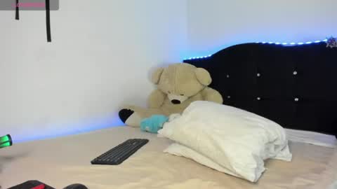 soycriss online show from 06-16-26, 11:51