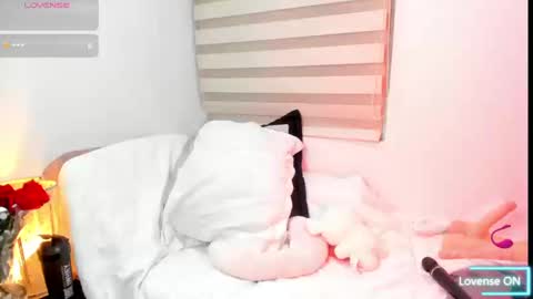 Snapshot of cristinalaurent2 chatting on 09-26-25, 11:31 Cristina Laurent online show from 09-26-25, 11:31