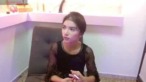 Snapshot of cristinnray chatting on 10-24-25, 01:57 Cristin online show from 10-24-25, 01:57