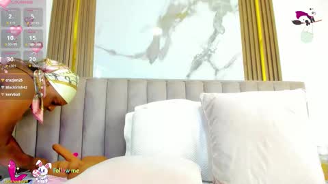 Cristina online show from 10-29-25, 10:39