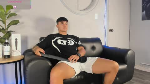 Cristopher online show from 04-21-26, 12:33