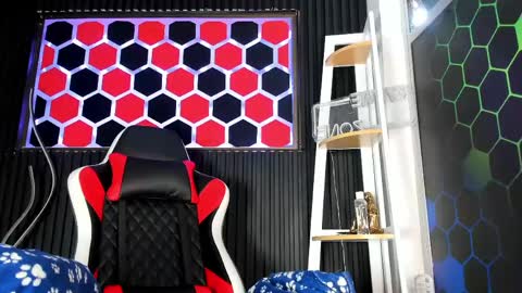 Snapshot of cristopher_wild chatting on 05-31-26, 08:10 Cristopher online show from 05-31-26, 08:10