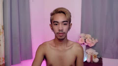 crocodale online show from 10-29-25, 04:09