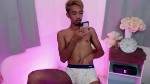 crocodale online show from 11-19-25, 06:08