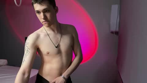 cronck52 online show from 04-21-26, 07:17