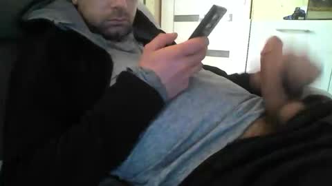 Snapshot of crosik1908 chatting on 01-27-25, 09:13 crosik1908 online show from 01-27-25, 09:13