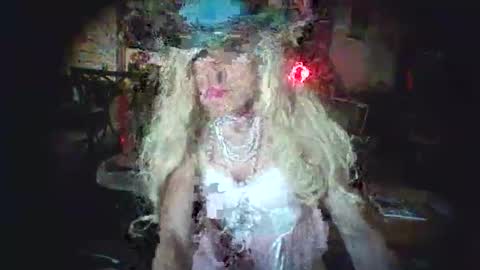 Snapshot of crosscountrydude chatting on 06-10-26, 04:45 Crossdrsr19 online show from 06-10-26, 04:45
