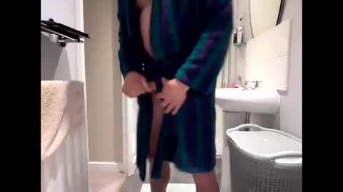 Snapshot of croup45 chatting on 01-27-25, 09:13 croup45 online show from 01-27-25, 09:13