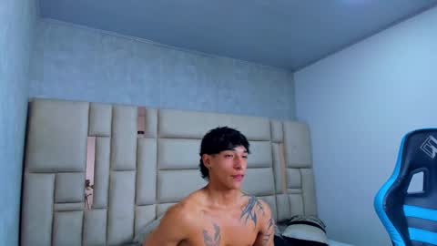 Snapshot of croy_myer chatting on 02-17-26, 05:08 Croy online show from 02-17-26, 05:08