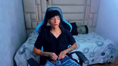 Snapshot of croy_myer chatting on 02-28-26, 01:28 Croy online show from 02-28-26, 01:28