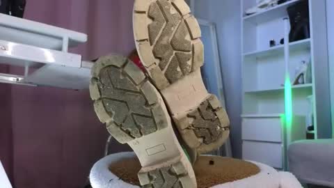 Cruel Siren online show from 12-22-25, 09:56