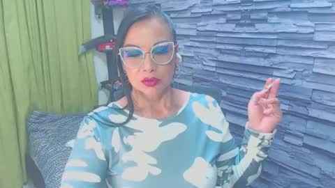 cruela_deviil online show from 01-01-25, 06:37