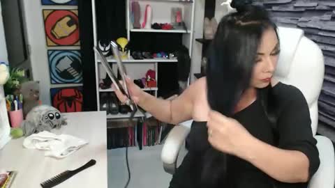 cruela_deviil online show from 06-03-26, 08:36