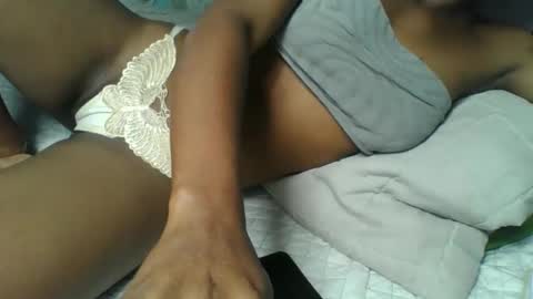 Snapshot of crush069 chatting on 09-19-25, 04:29 crush069 online show from 09-19-25, 04:29
