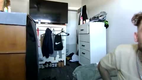 cruz815 online show from 04-15-26, 08:42