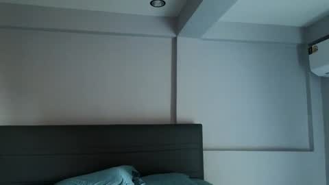 Lin inst lingoodyy online show from 02-02-25, 02:48