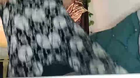 Snapshot of crystal_669 chatting on 10-21-25, 03:57 carol online show from 10-21-25, 03:57