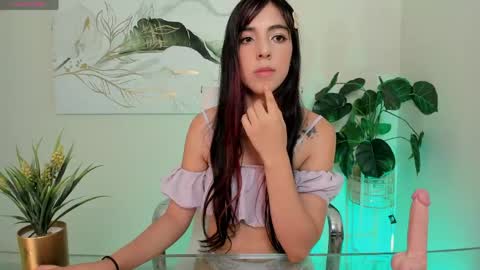 Snapshot of crystal_arlette chatting on 05-23-26, 01:26 crystal_arlette online show from 05-23-26, 01:26