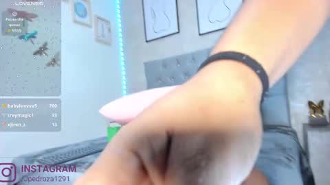 Snapshot of crystal_beennz chatting on 02-23-25, 08:06 online show from 02-23-25, 08:06