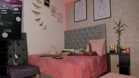   online show from 12-17-25, 03:23