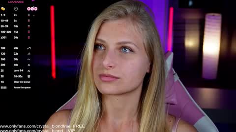 Snapshot of crystal_blond chatting on 03-17-26, 09:18 Crystal online show from 03-17-26, 09:18