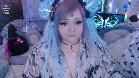 Snapshot of crystal_galaxy chatting on 02-28-25, 12:31 online show from 02-28-25, 12:31