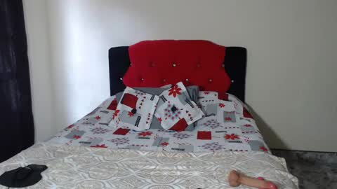 Snapshot of crystal_milkmature chatting on 09-10-25, 04:51   Crystal  Milf online show from 09-10-25, 04:51