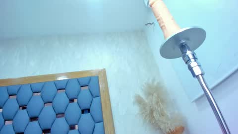 crystal_sm online show from 04-23-26, 03:08