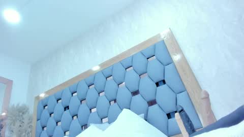 crystal_sm online show from 05-25-26, 03:23