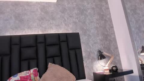 Crystal online show from 11-26-25, 03:24