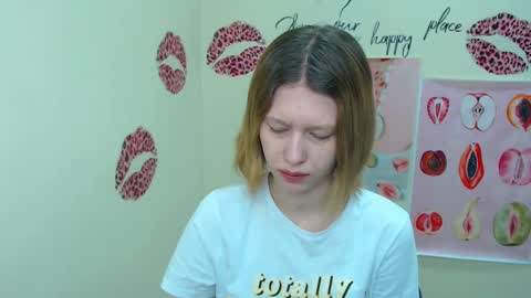 Snapshot of crystalgirl__ chatting on 02-17-25, 07:26 Stella online show from 02-17-25, 07:26