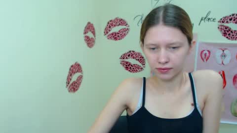Snapshot of crystalgirl__ chatting on 02-21-25, 08:29 Stella online show from 02-21-25, 08:29